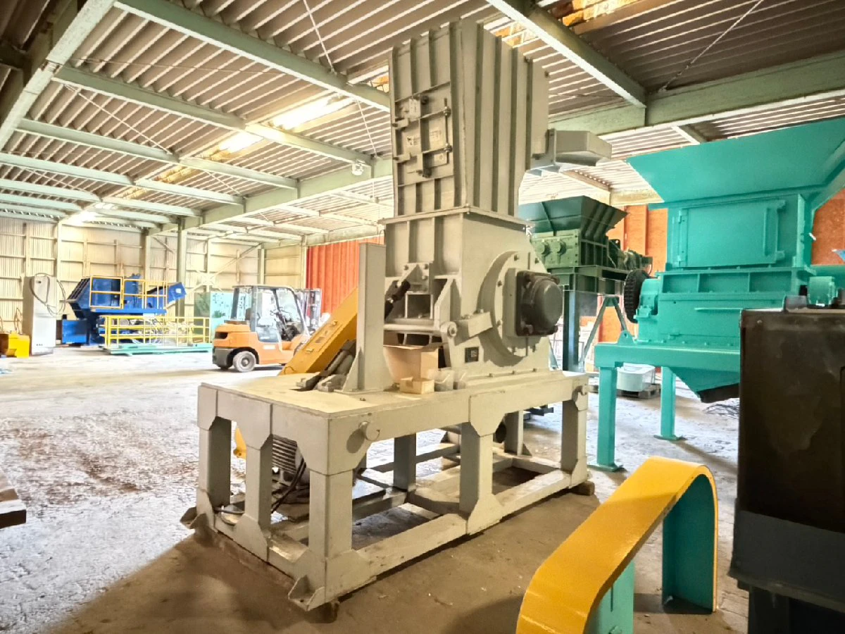 ＜日本シーム＞洗浄粉砕機　PF-2000A　2015年製　37kW　粉砕室700ｘ600mm - 画像2