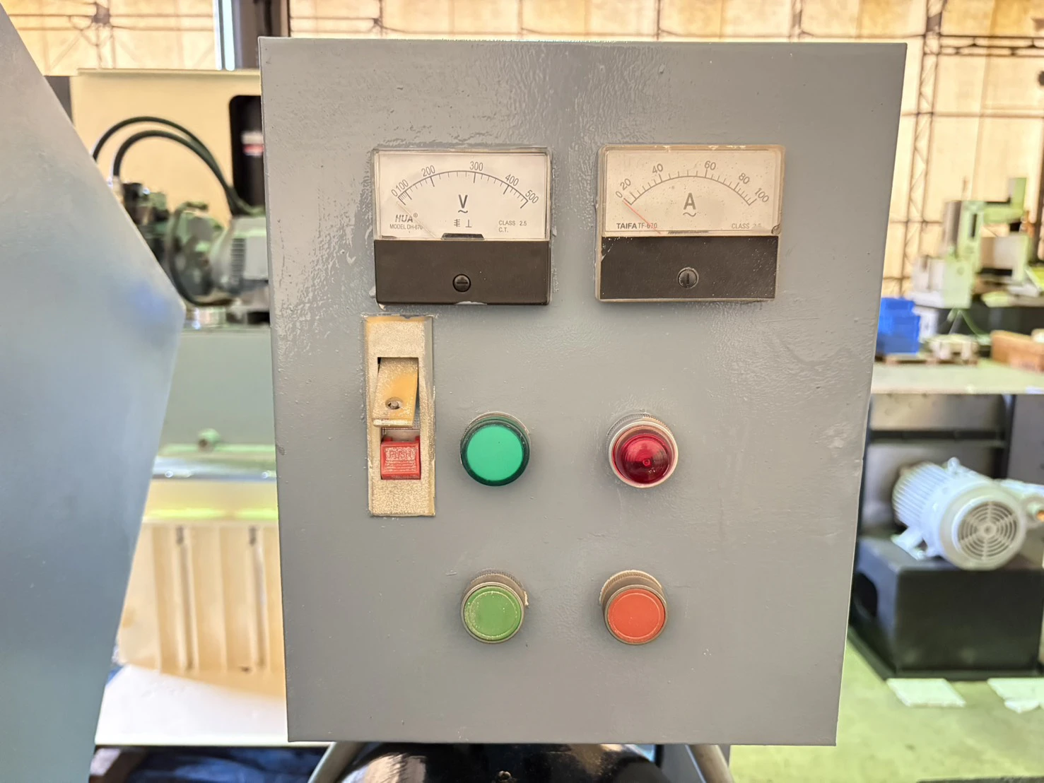 ＜メーカー不明＞高速二軸粉砕機　7.5kW×2基 三相 200V 50Hz　 - 画像10