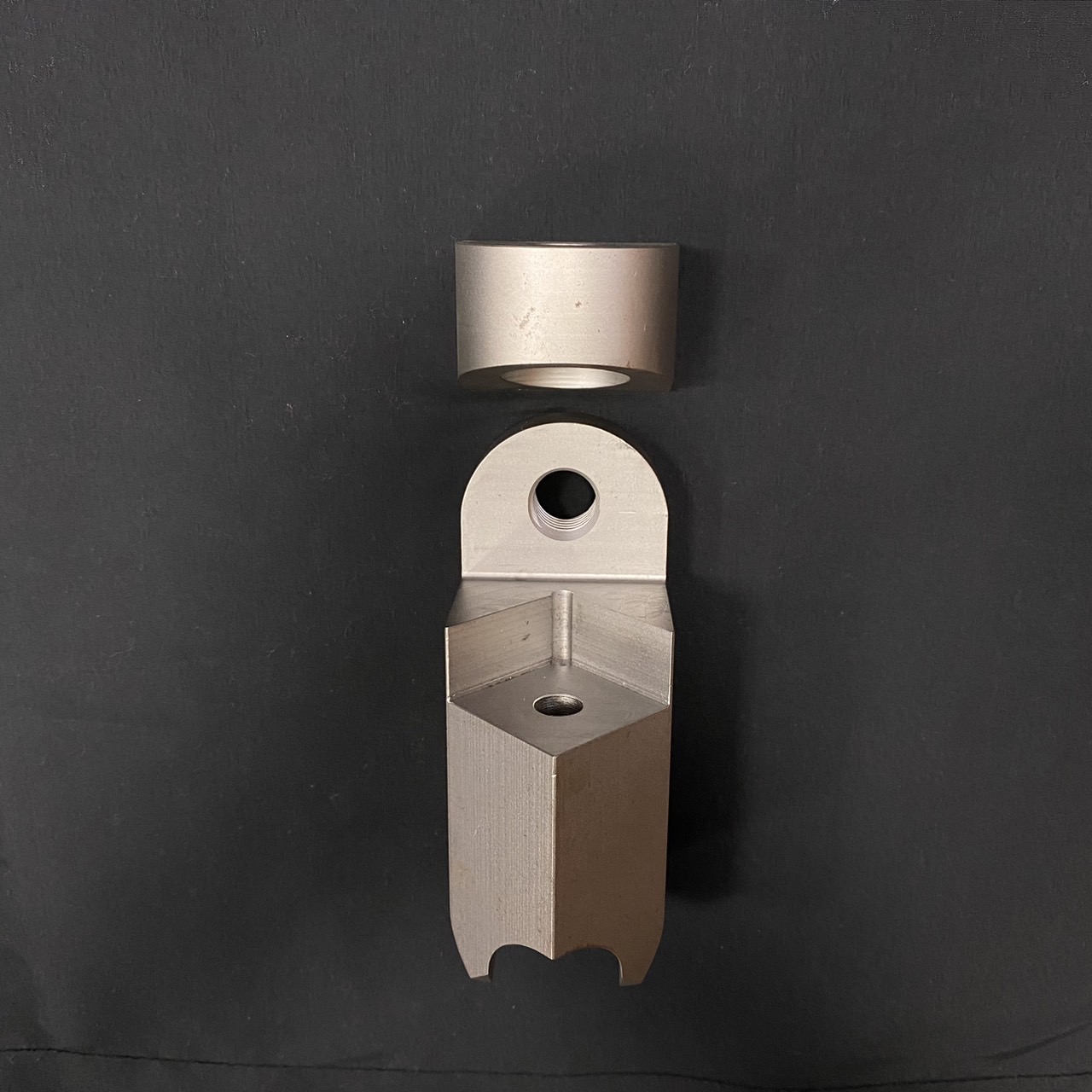 プッシャー式破砕機用ホルダー - 製品写真3