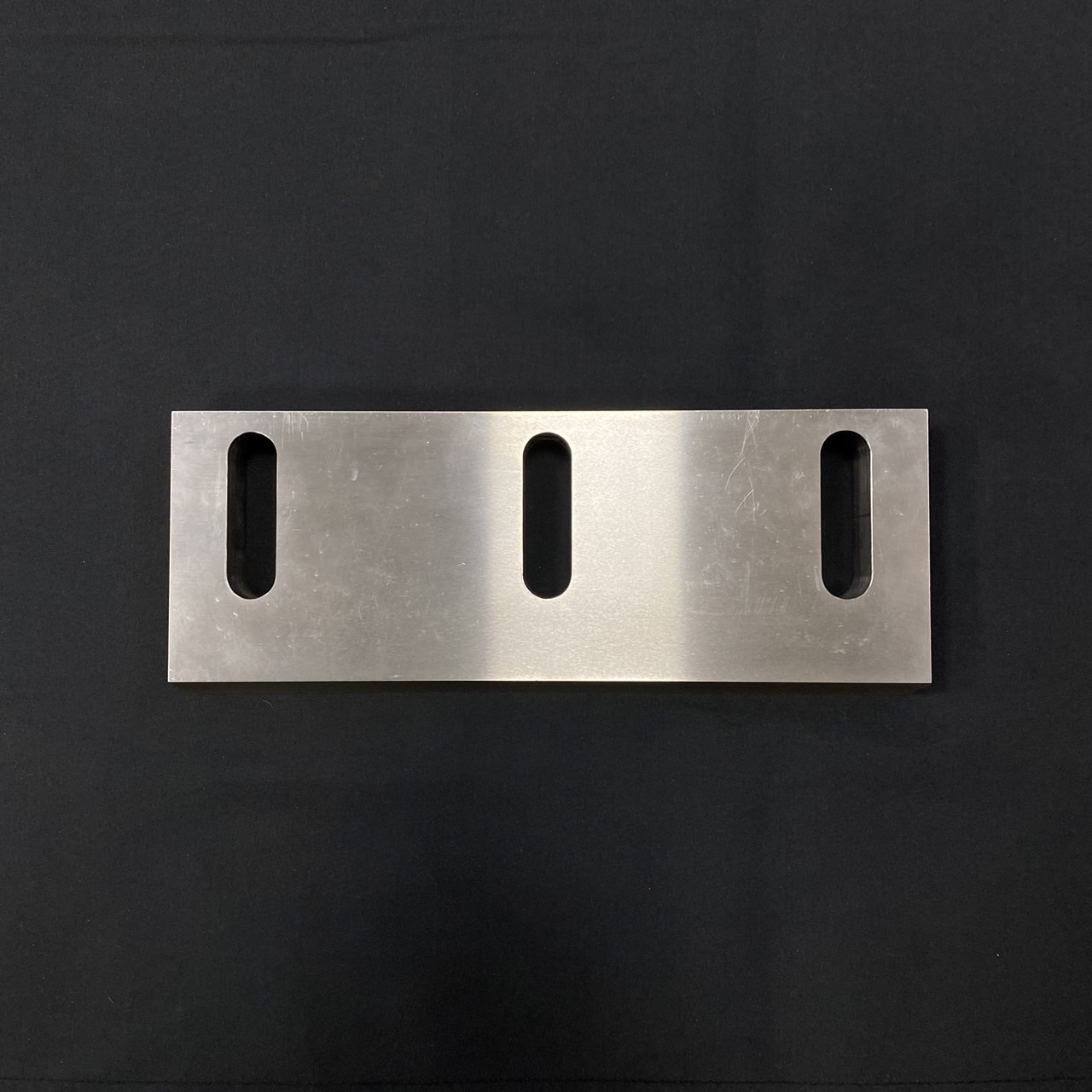 一軸粉砕機用ブレード - 製品写真1