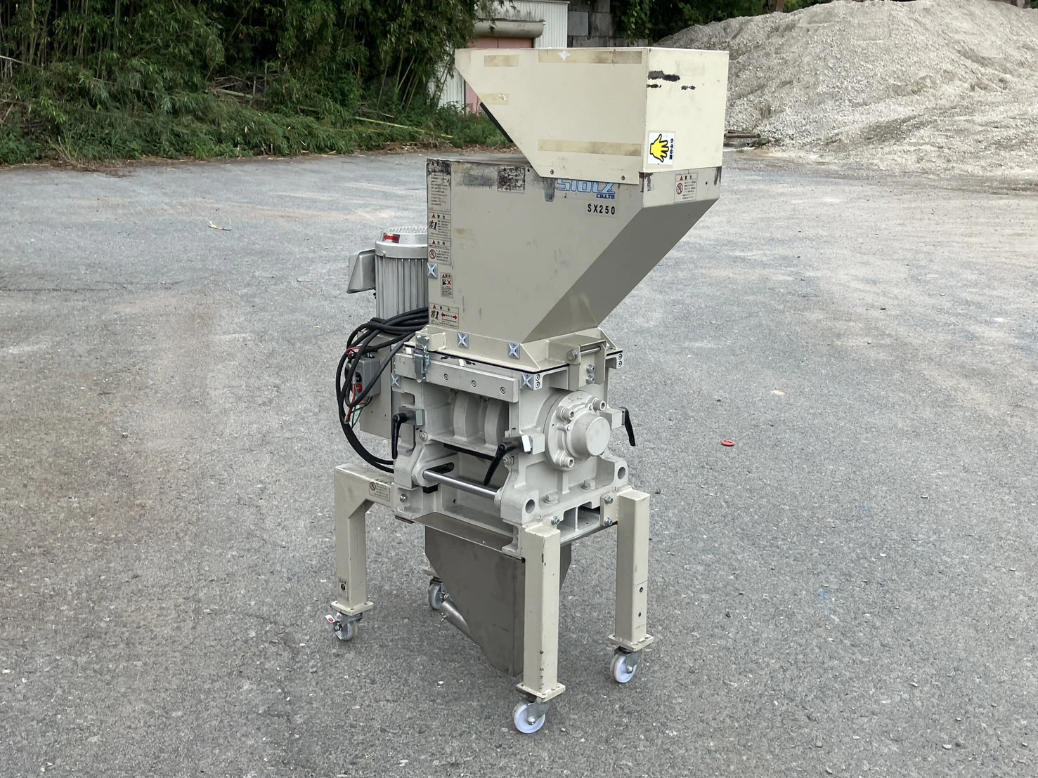 ＜STOLZ/シュトルツ＞ハイクラス低速一軸粉砕機 スカッター SX-250　0.75kW　三相200/220V ②