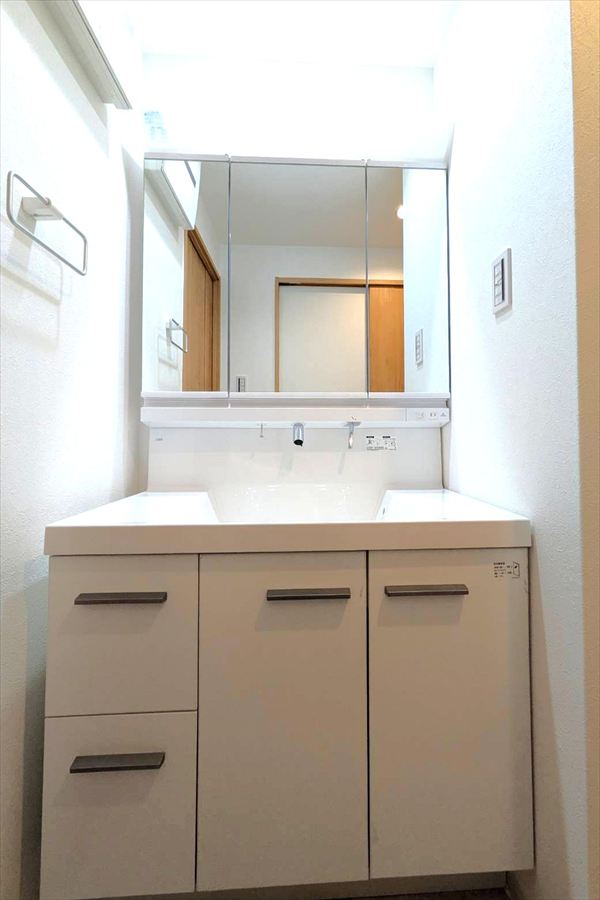 スーパー目の前！リフォーム済３LDKの画像6