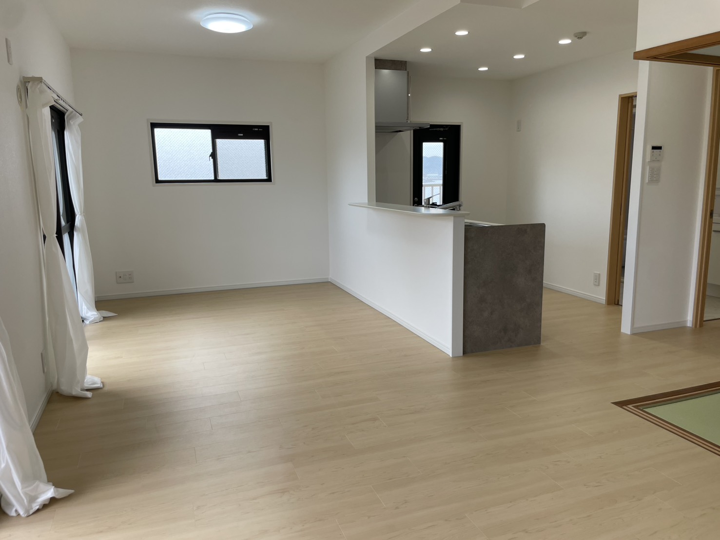 眺望良好！リフォーム済３LDK角部屋の画像2