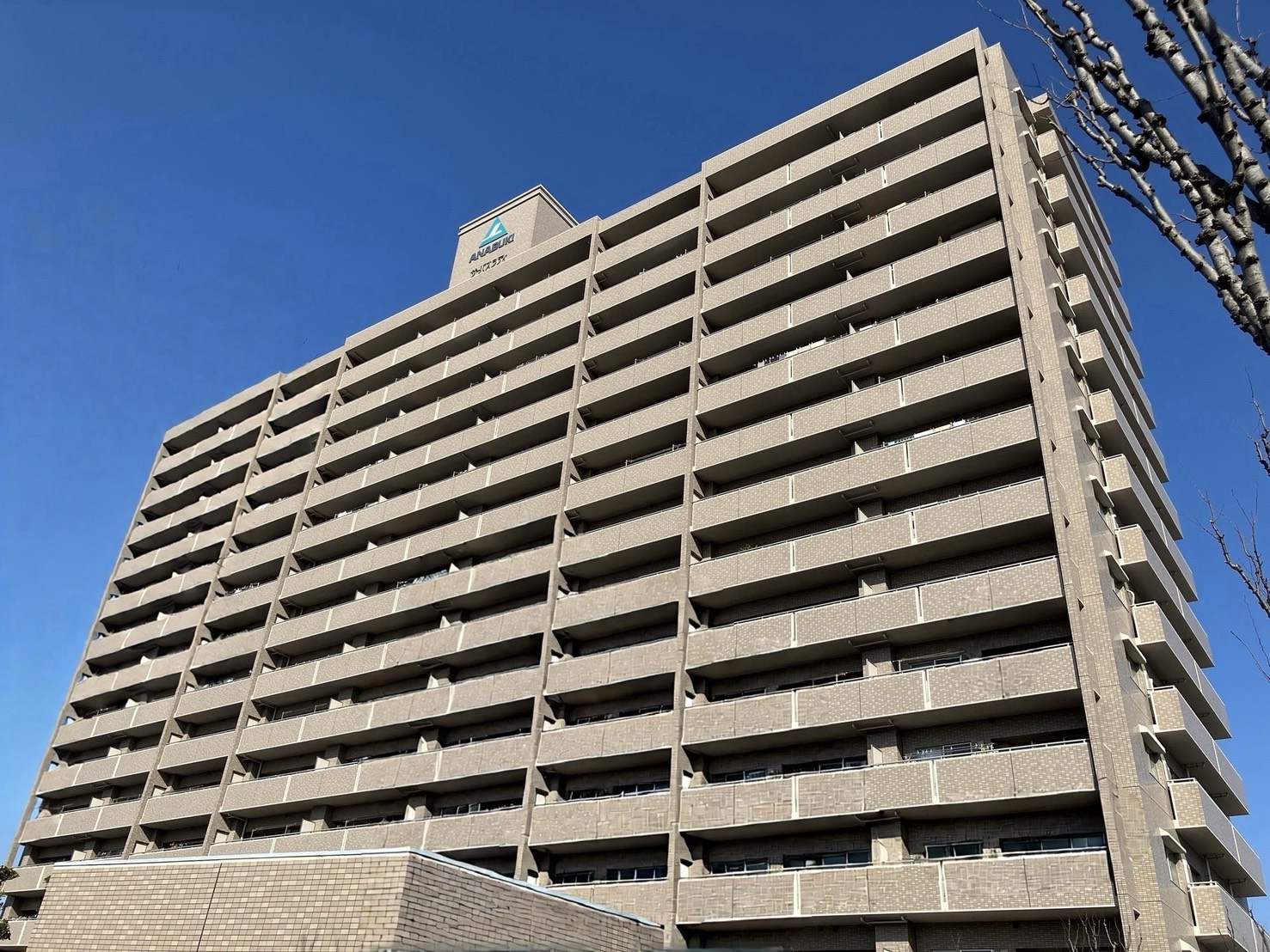 リフォーム済！眺望良好角部屋４LDKの画像1