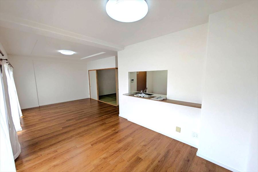 スーパー目の前！リフォーム済３LDKの画像3