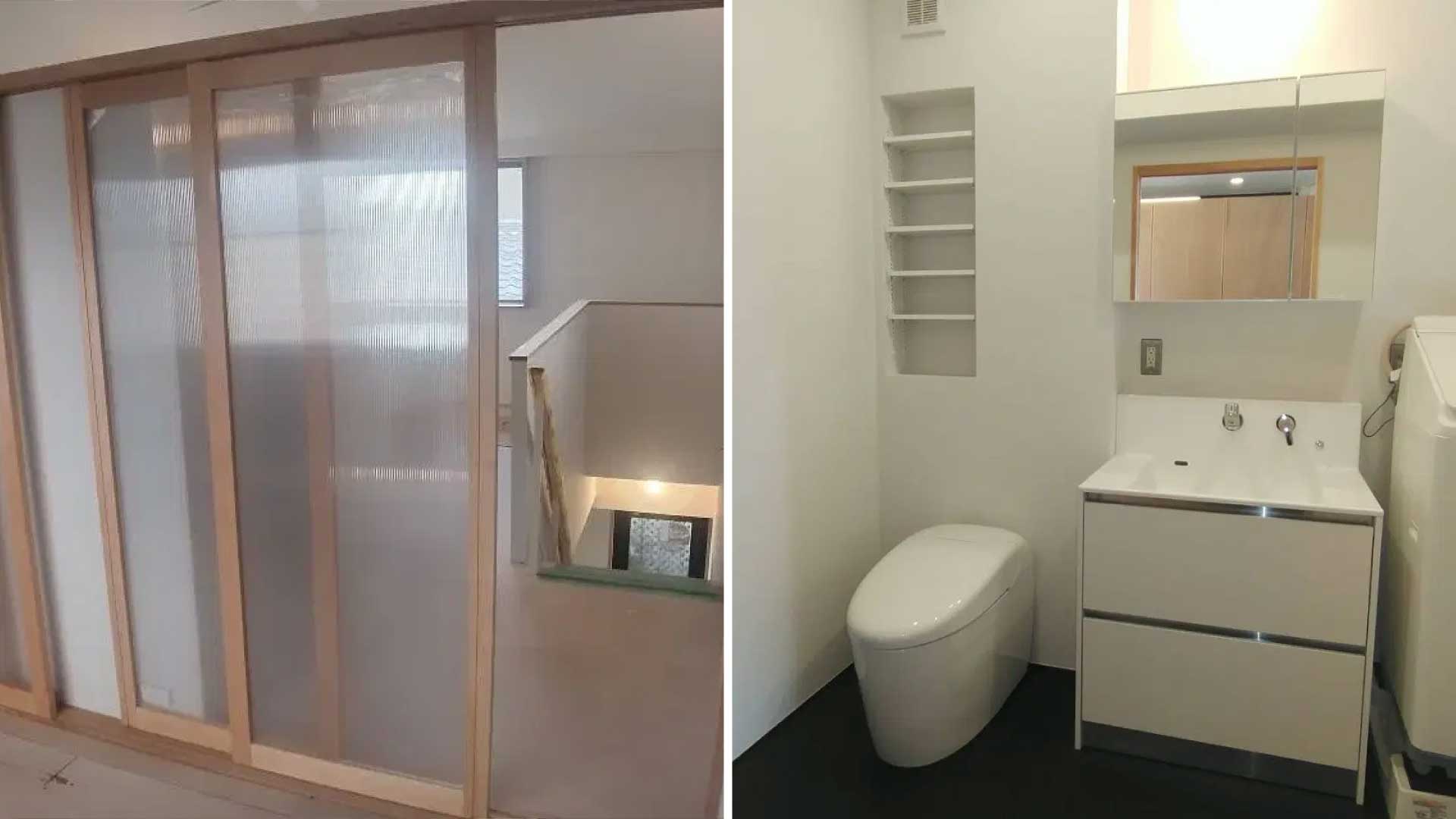 築30年のマンションを和モダンにフルリノベーションした空間の2分割画像。左側は、光を柔らかく通す波板パネルを用いた木枠の引き戸と、その奥に続く階段室。右側は、ダークトーンの床に白を基調とした設備が映えるサニタリー空間で、すっきりとしたタンクレストイレや洗面台、壁面のニッチ収納が配置されている。KOJIN HOMEの事例。