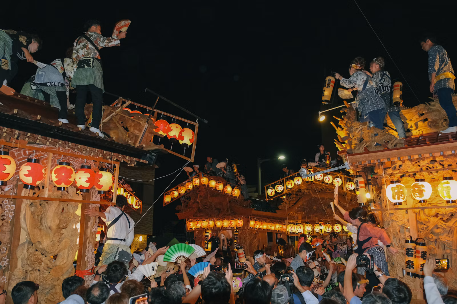 彫刻屋台と夜のぶっつけに圧倒される鹿沼秋祭り