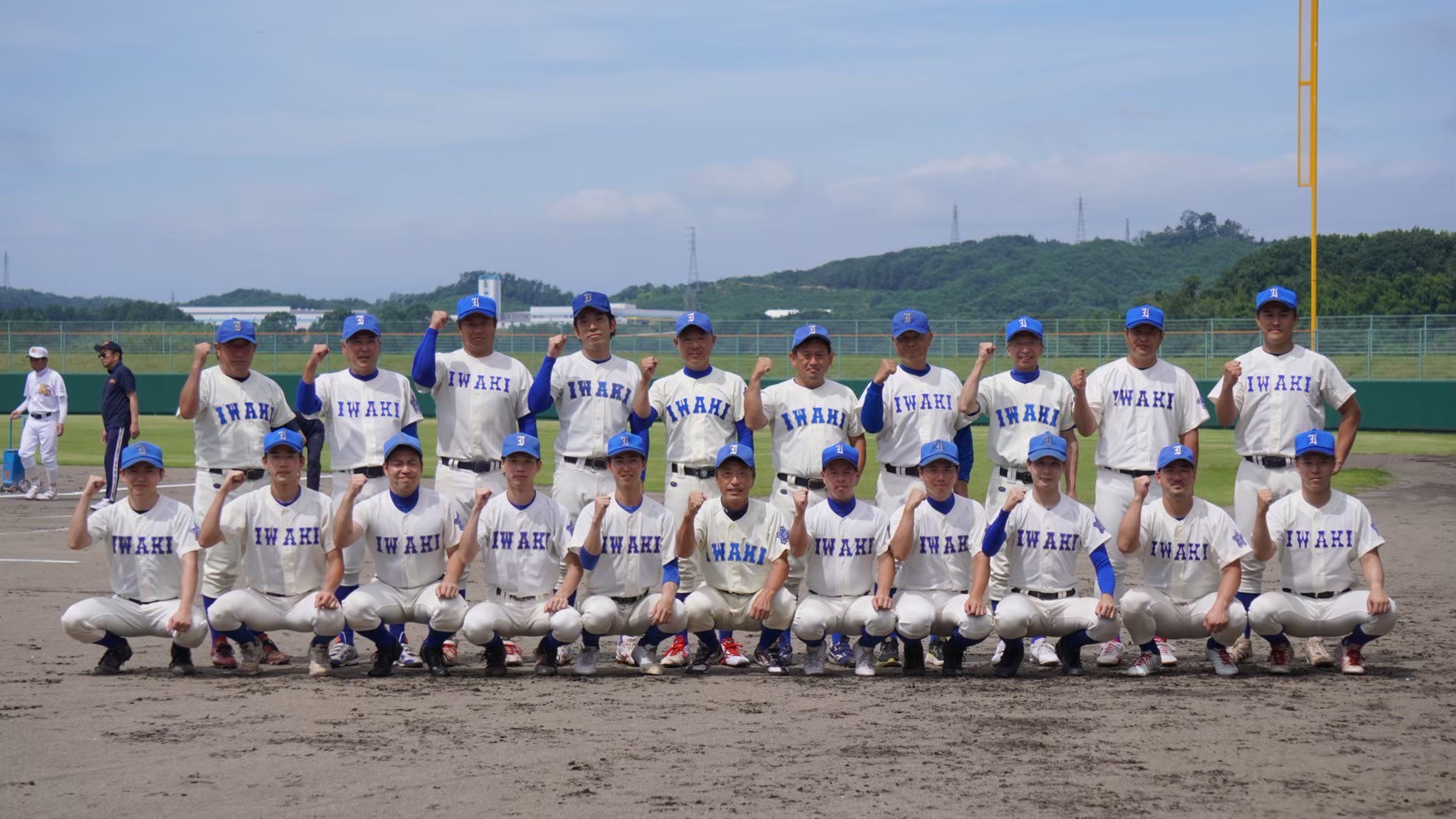 磐城高等学校野球部OBの集合写真