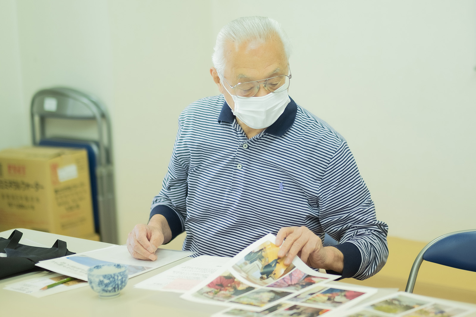 住人同士の交流について説明してくれる松澤さん