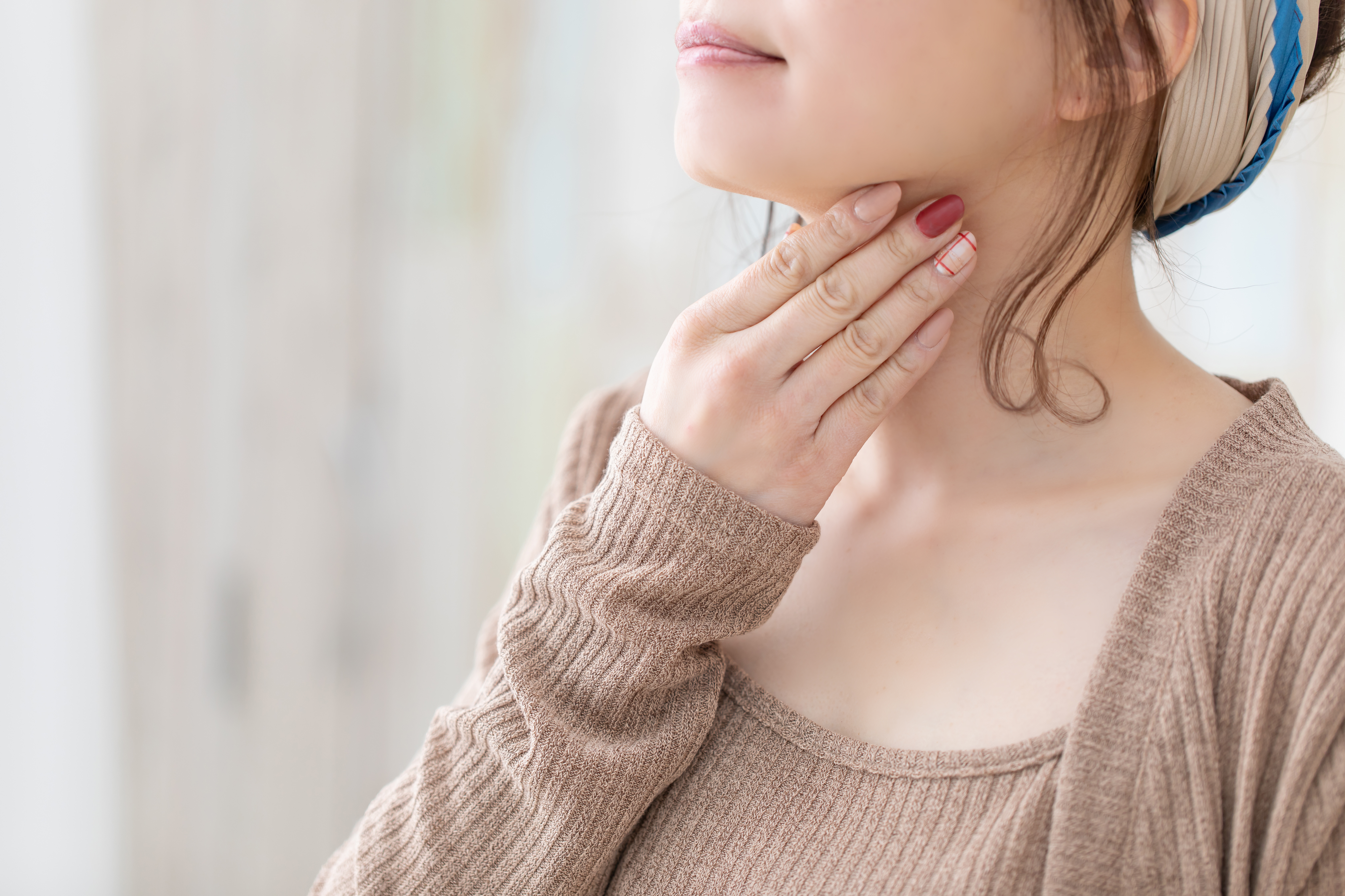 小顔に悩む女性