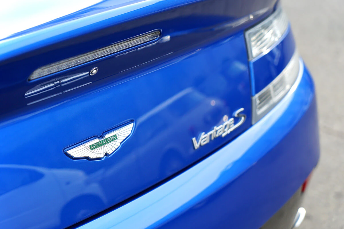Aston Martin Vantage S