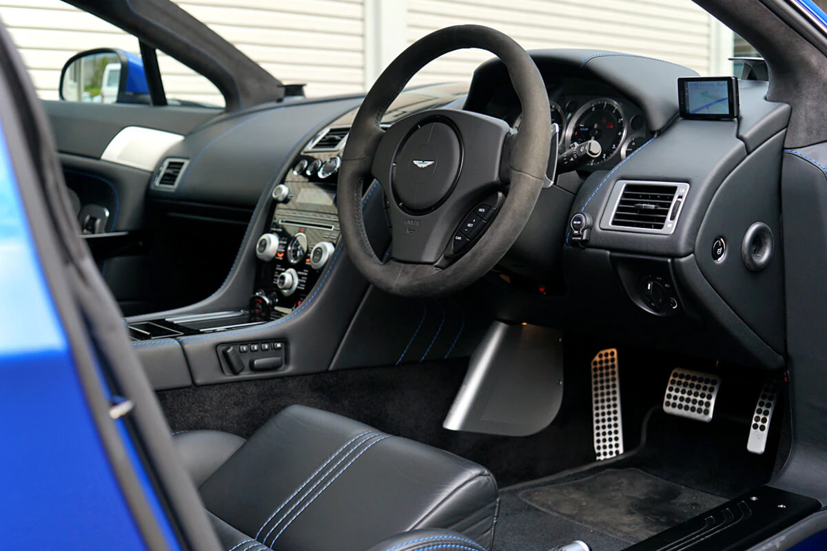 Aston Martin Vantage S