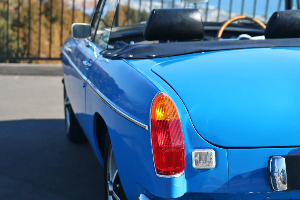 MG-B Blue