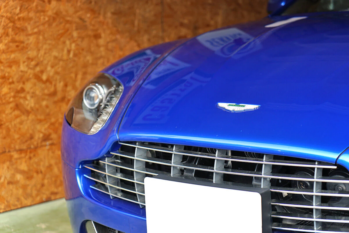 Aston Martin Vantage S
