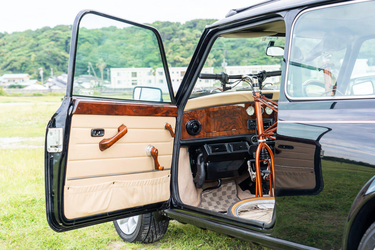 Rover Mini Knightsbridge Magazine LAPITA Limited