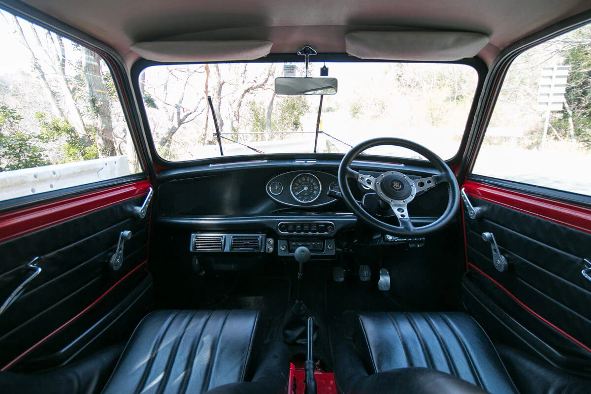 Rover Mini 1.3i Boys Racer Specification