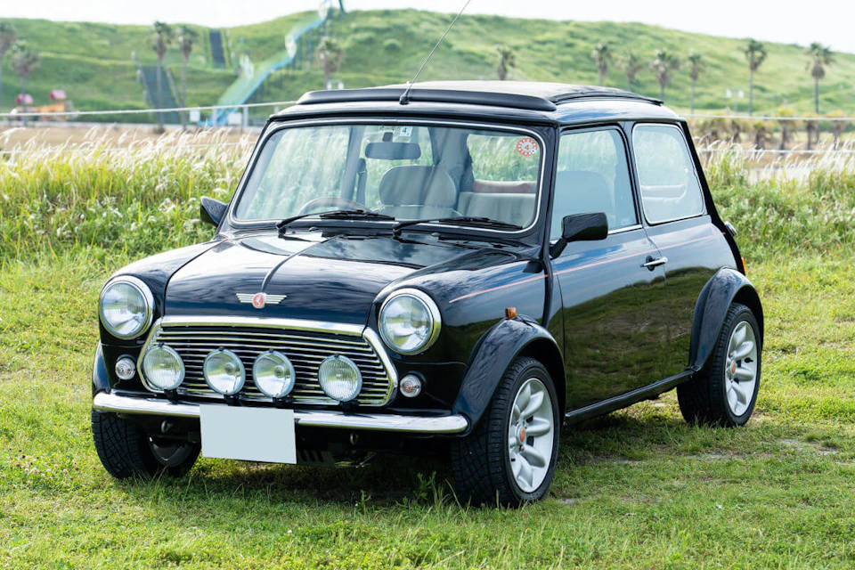 Rover Mini Knightsbridge Magazine LAPITA Limited