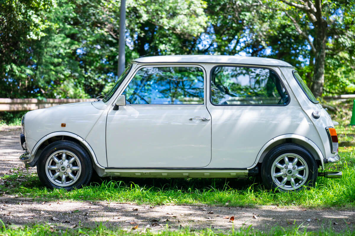 Rover Mini 40th Anniversary AT Old English White