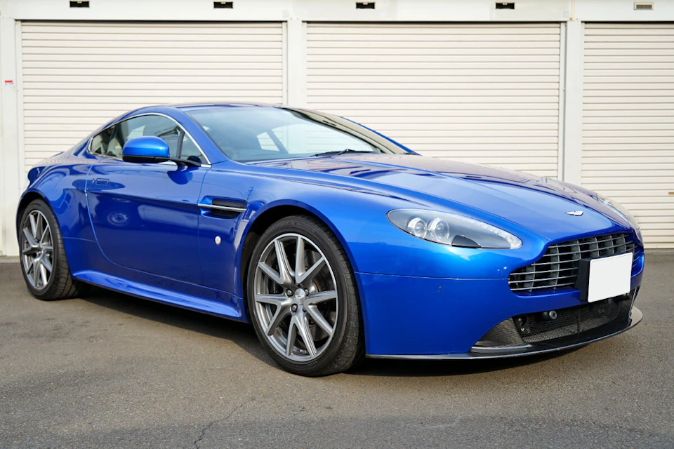 Aston Martin Vantage S