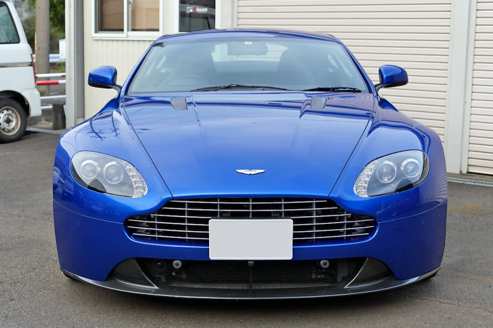 Aston Martin Vantage S