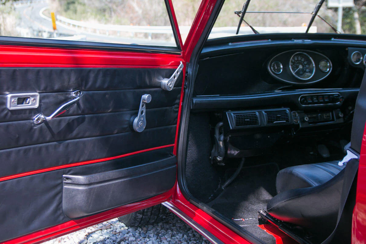 Rover Mini 1.3i Boys Racer Specification