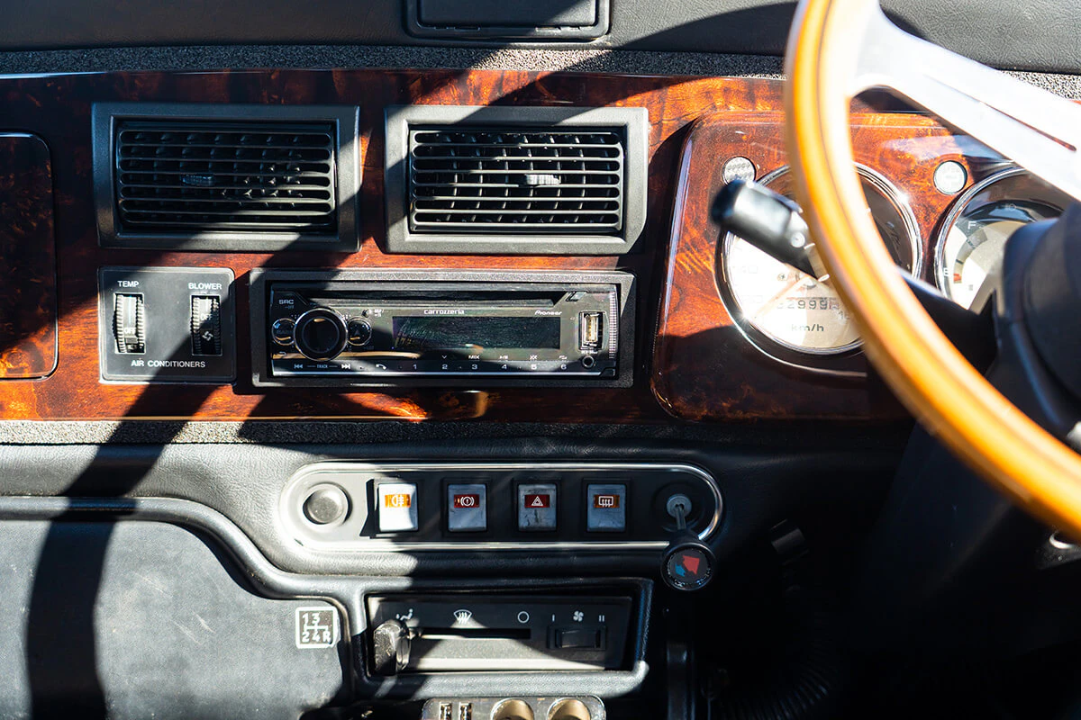 Rover Mini Cooper 1.3i Morris MK-1 Style