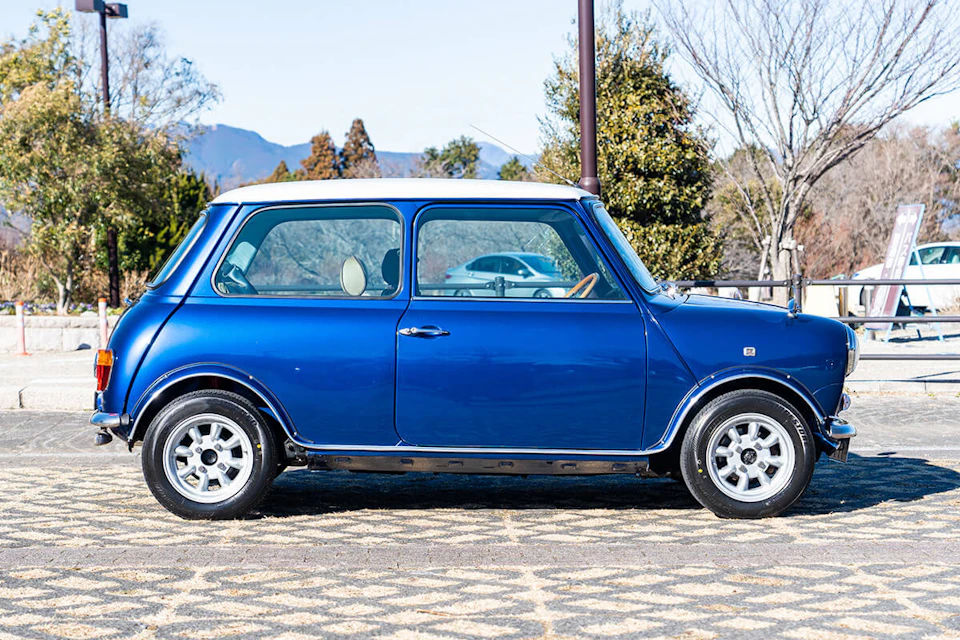 Rover Mini Cooper 1.3i Morris MK-1 Style