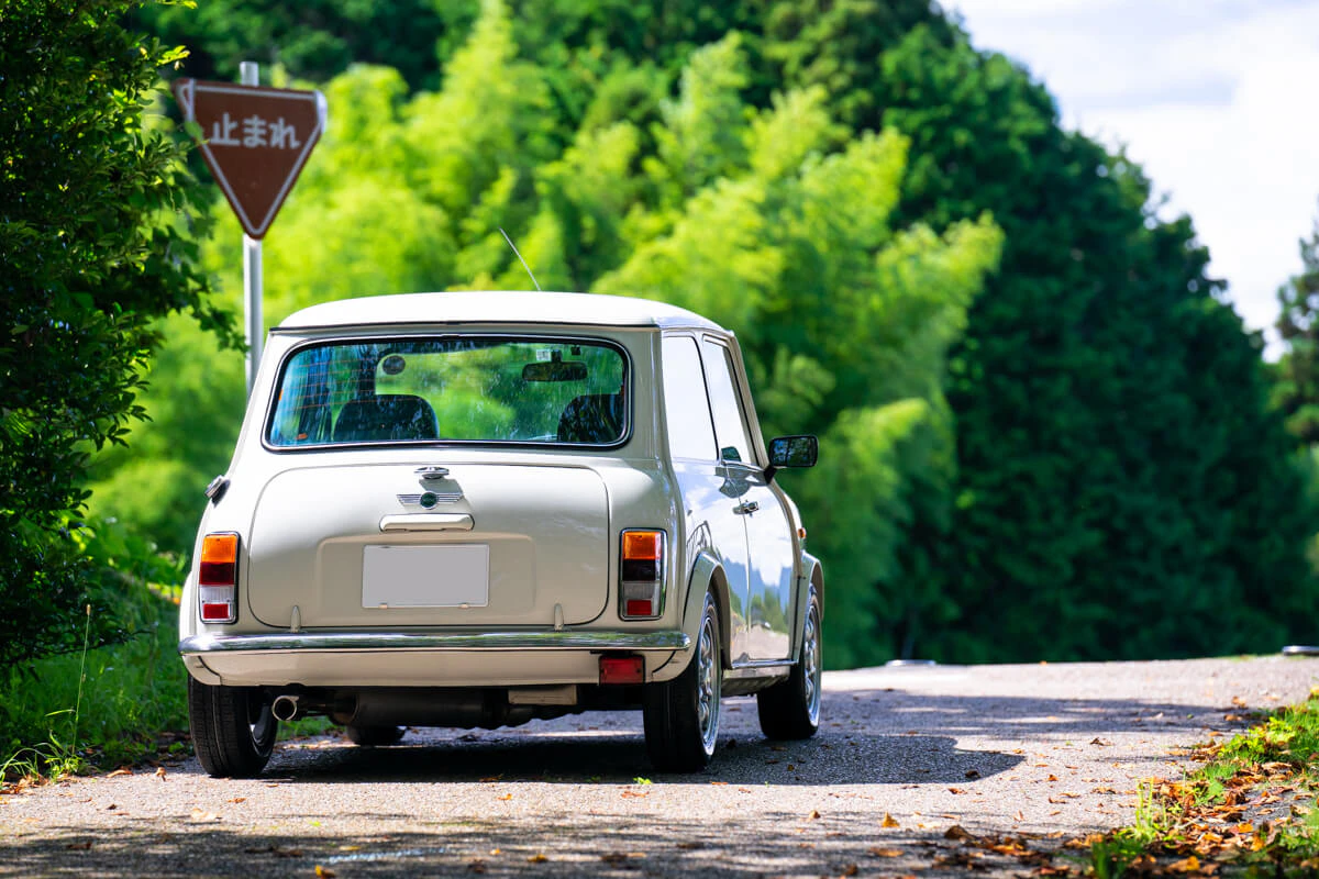 Rover Mini 40th Anniversary AT Old English White