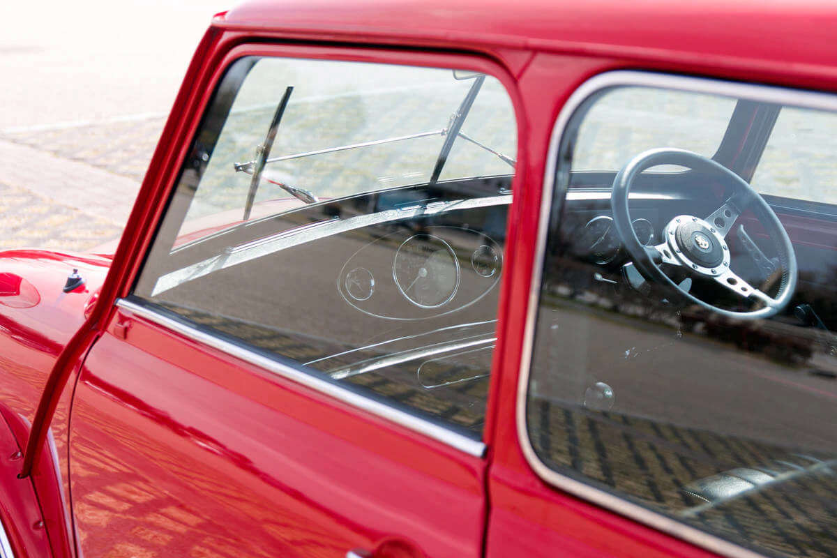 Rover Mini 1.3i Boys Racer Specification