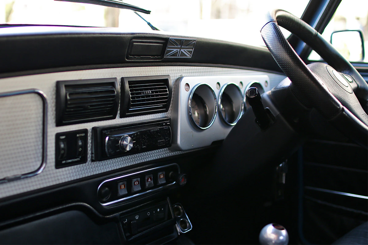 Rover Mini Cooper 1.3i custom specification