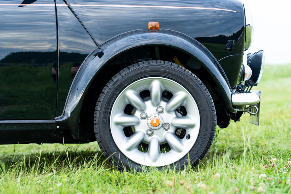 Rover Mini Knightsbridge Magazine LAPITA Limited