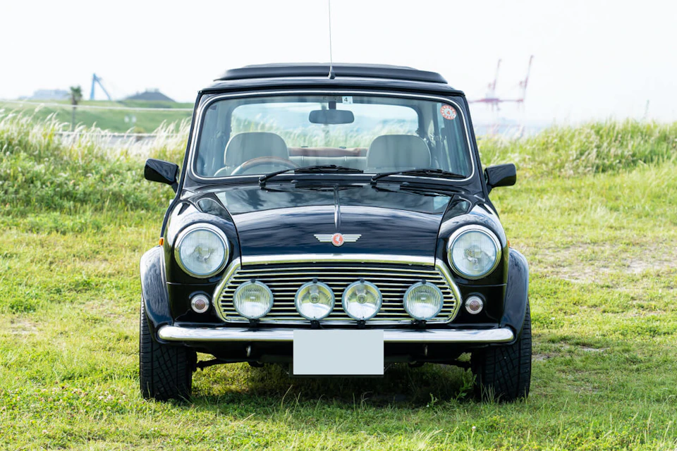 Rover Mini Knightsbridge Magazine LAPITA Limited