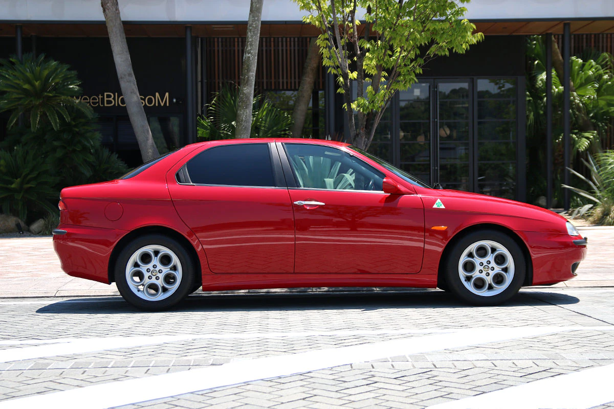Alfa Romeo 156 “Nakamichi” audio installed