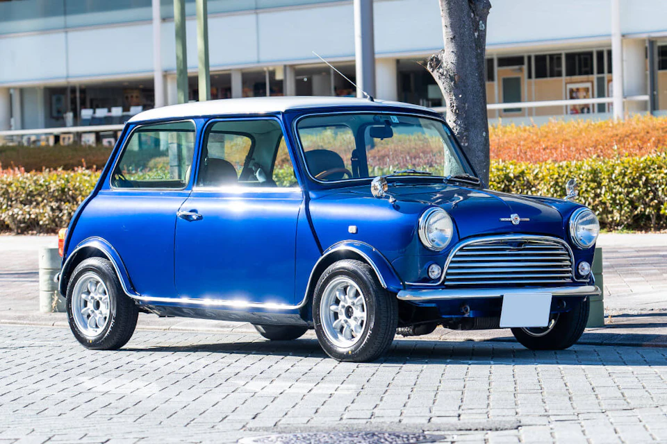 Rover Mini Cooper 1.3i Morris MK-1 Style