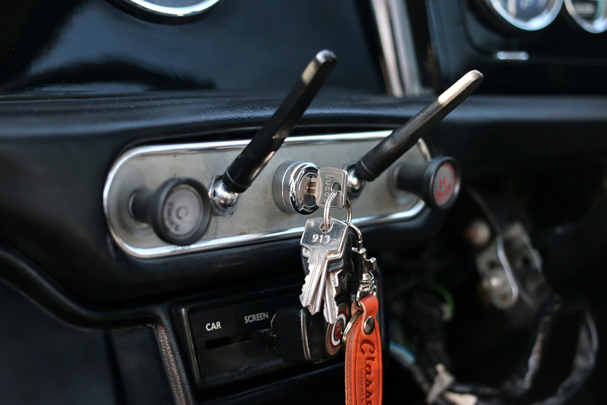 Rover Mini Cooper 1.3 Carburetor Sports Pack Specification