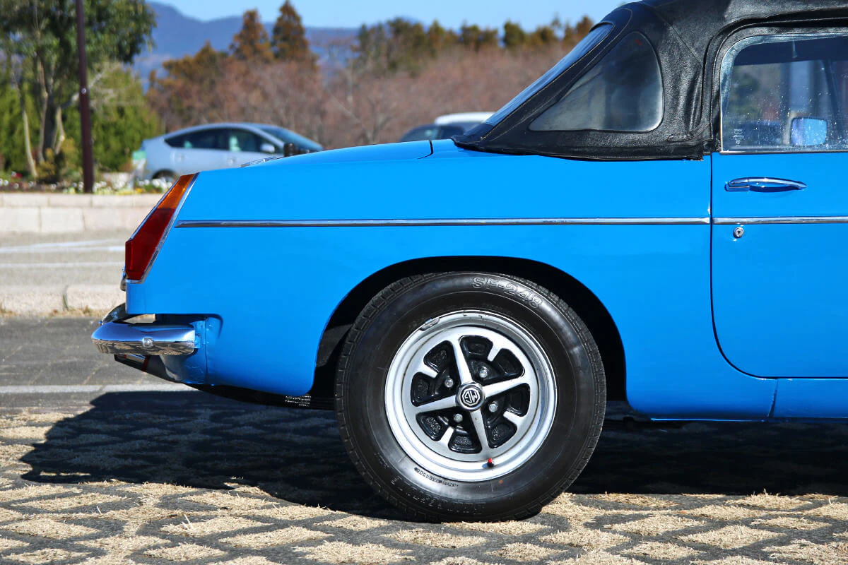 MG-B Blue