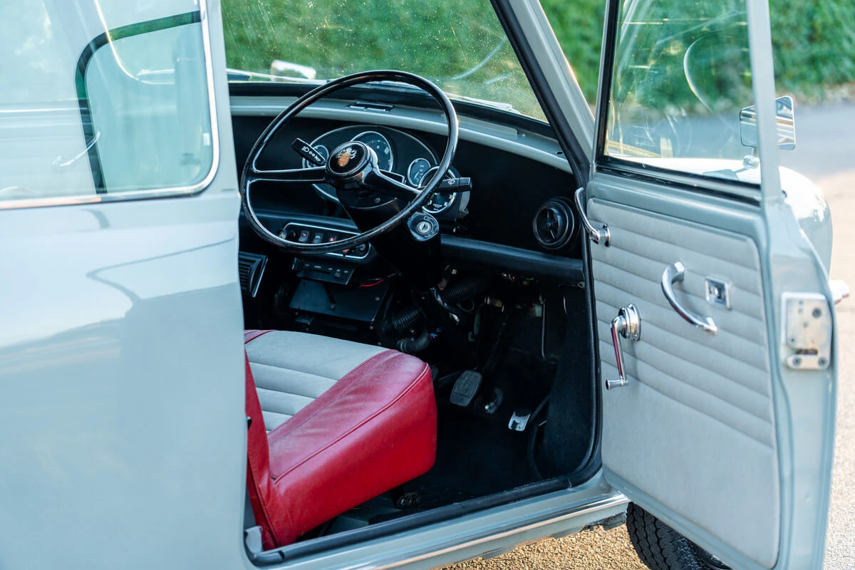 Rover Mini Cab Cooper Austin MK-1 Style