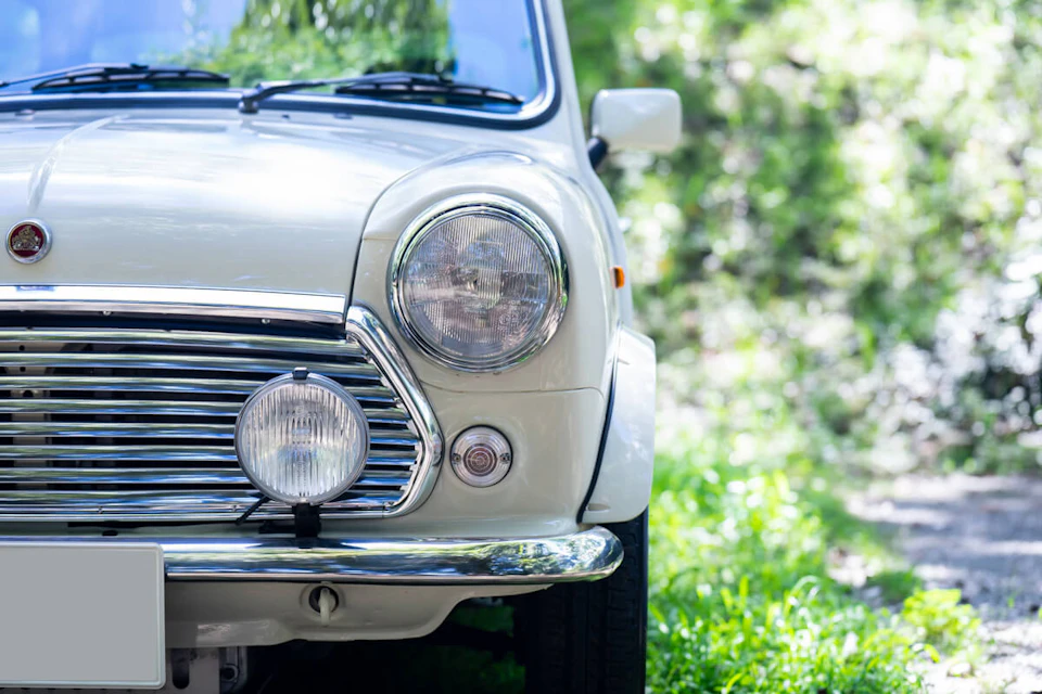 Rover Mini 40th Anniversary AT Old English White