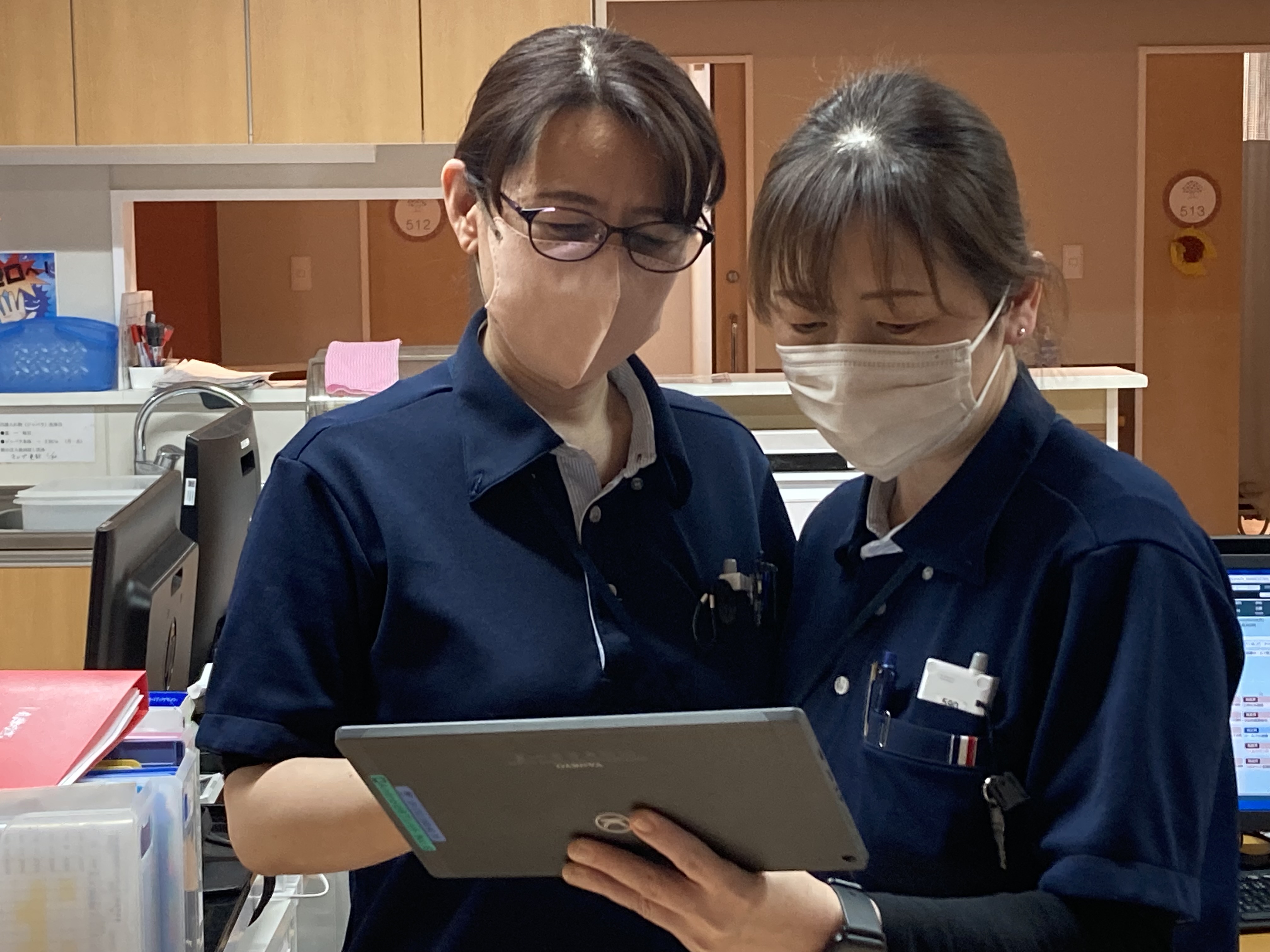 尾中病院介護医療院_案野さま・貝原さま②.JPG