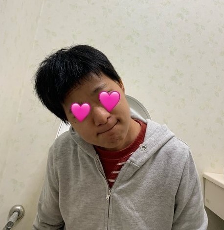 boy-and-dfree-tablet.JPG