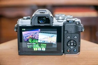 OM-D E-M10 Mark IV の動画性能レビュー（4K/30pの実力と弱点）