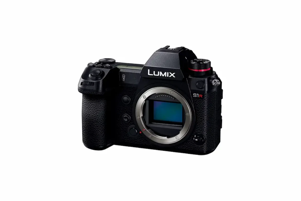 【リーク】Panasonic LUMIX S5Rの発売日はいつ?価格予想・比較・予約まとめ