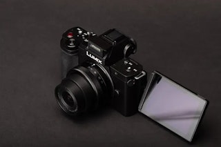 Panasonic LUMIX G100Dのデザインと操作性のレビュー