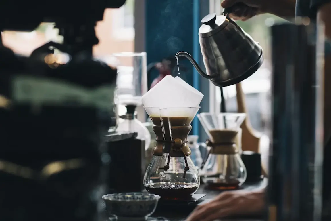 ドリップコーヒー撮影のライティング完全ガイド 作例で学ぶ湯気・透明感・立体感を引き出す撮影方法