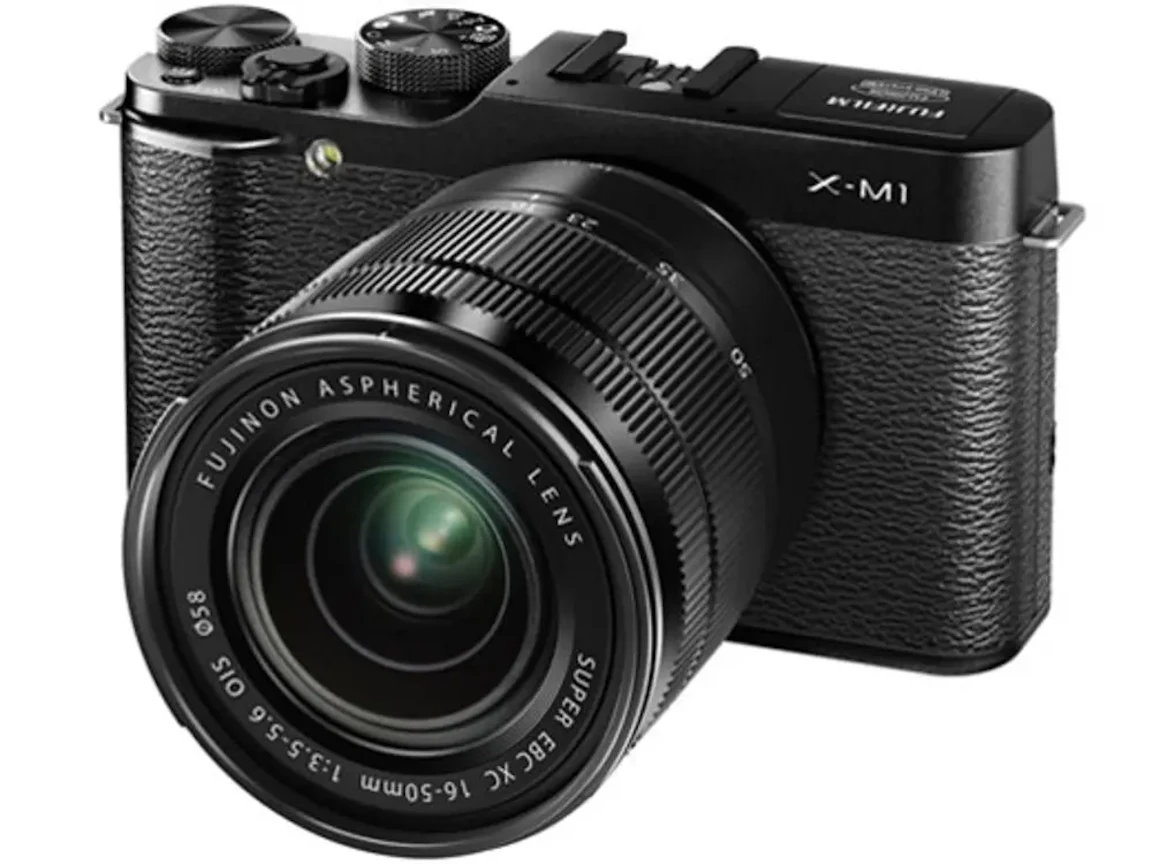 X-M1 ダブルレンズキット "ブラック"