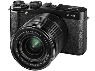 富士フイルム X-M1 ダブルレンズキット "ブラック"