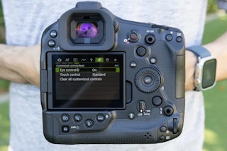 Canon EOS R1の動画性能レビュー(6K RAWと報道向け機能)