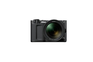 【リーク】　ニコンがEVFなしの小型フルサイズを2026年に発売？ZRに似た薄型ボディ説