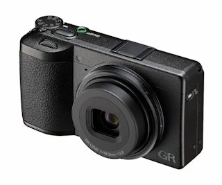RICOH GR IV｜28mm相当のGRを、より快適に使いたい人向けの最新形