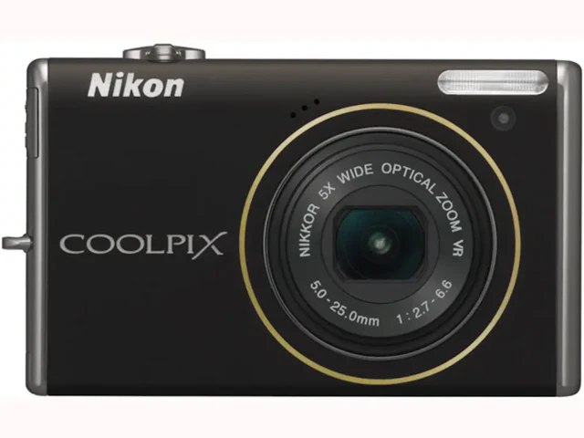 COOLPIX S640
